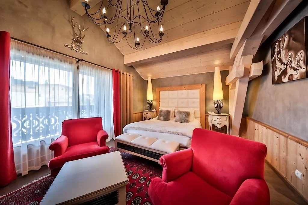 Hotel Alpina & Spa - Restaurant Oxalis Les Gets 3*,