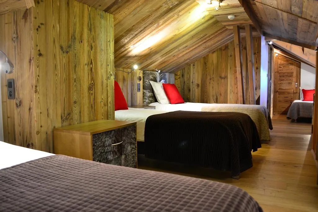 Hotel Alpina & Spa - Restaurant Oxalis Les Gets 3*,  France
