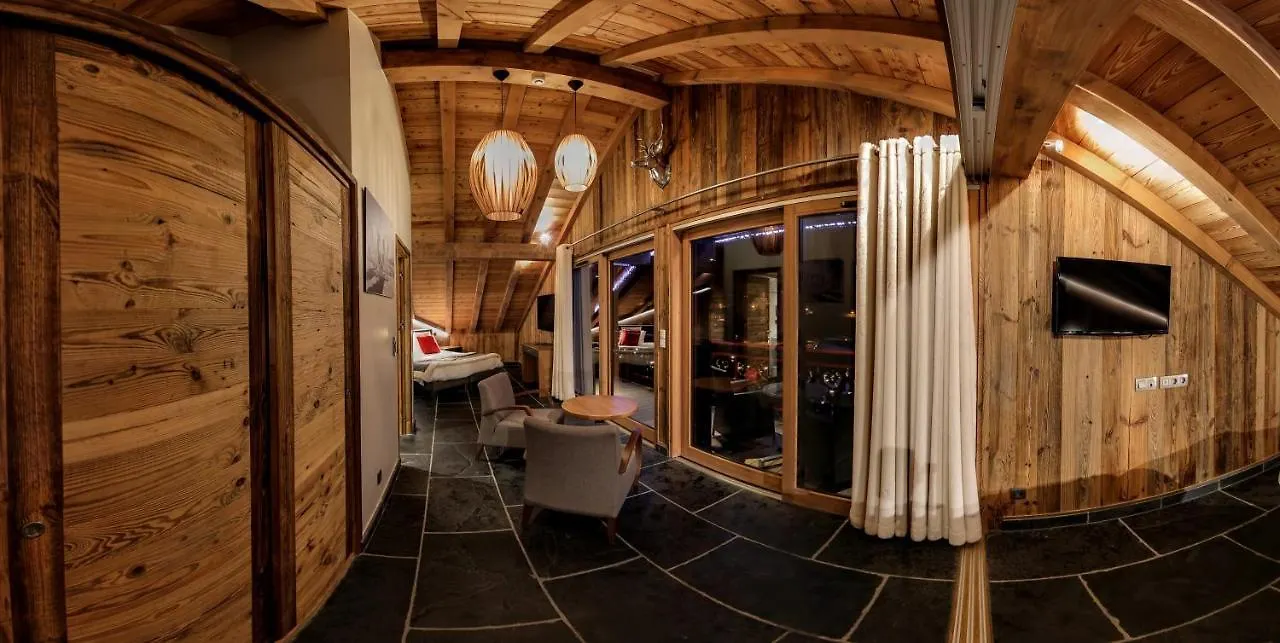 Hotel Alpina & Spa - Restaurant Oxalis Les Gets 3*,